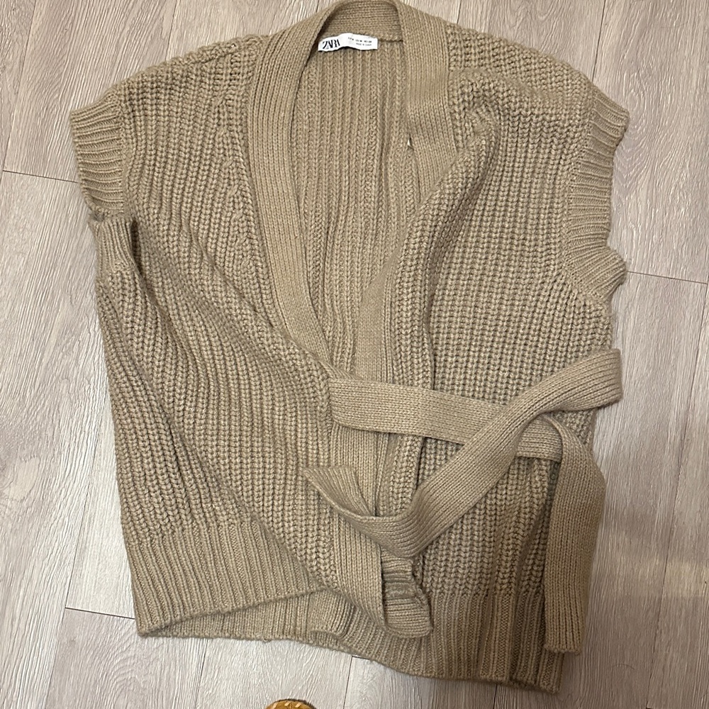 Zara Women's Tan Knit Cardigan Vest